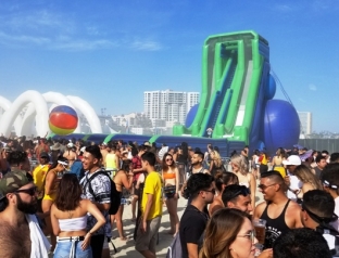 Giant water slide rental Arizona, California